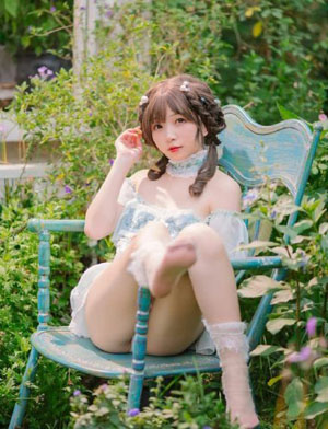 两个小婕子跟我做受hd